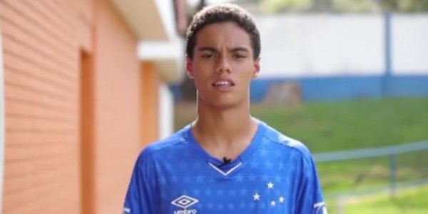 天博资讯中心-罗纳尔迪尼奥儿子经纪人是阿西斯 有西班牙护照