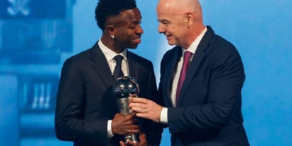 天博官方通道-FIFA盛典皇马成大赢家，维尼修斯终于加冕世界最佳