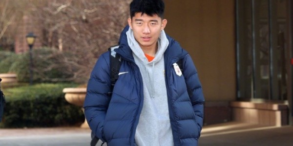 天博官方通道-1月7日上午，山东泰山出发前往海口，进行为期三周的第一阶段冬训