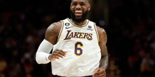 天博官方网站-半场落后25分上演大逆转！詹姆斯率湖人赢下卡位战